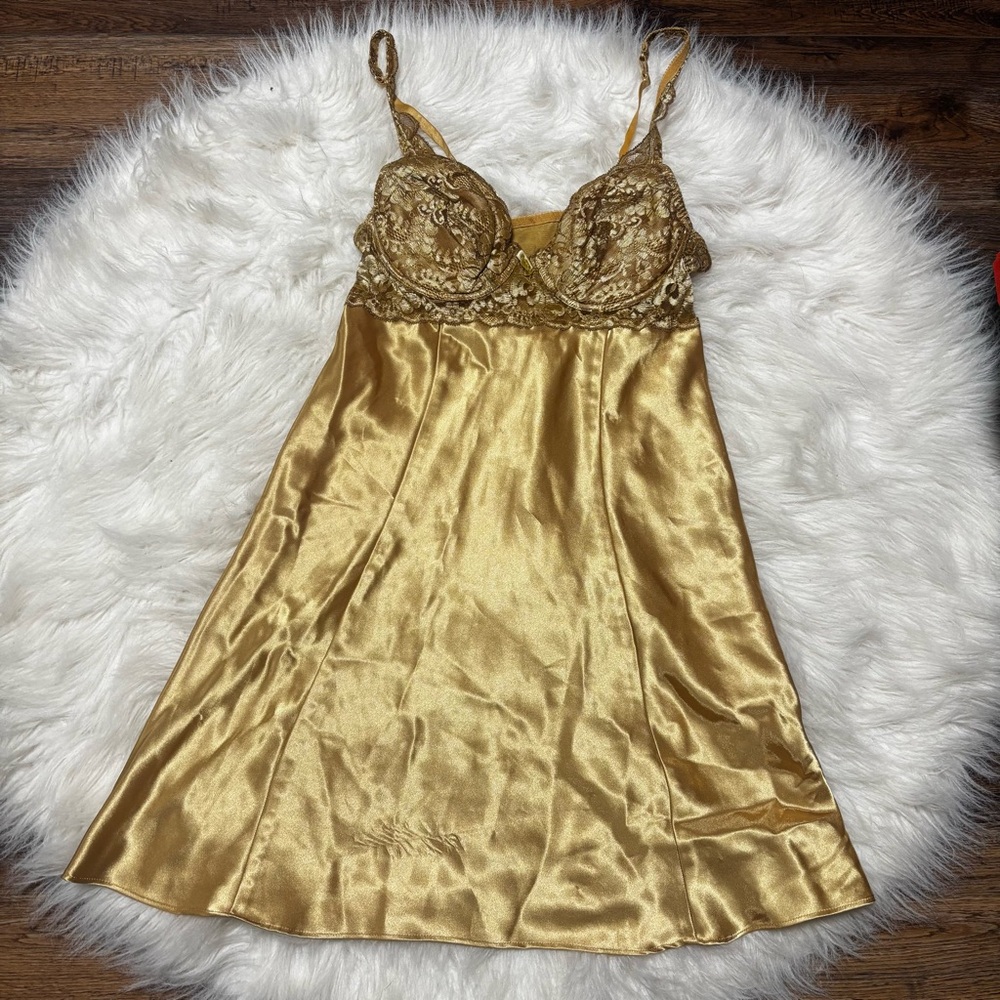Vintage Y2K Victoria’s Secret Lace Babydoll Slip Dress Lingerie Yellow size Med